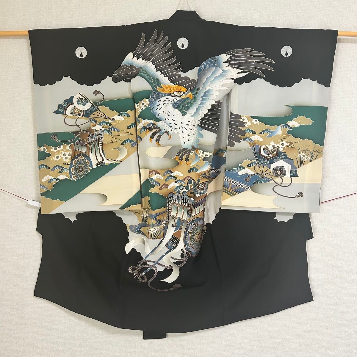 お宮参り 産着 祝着 黒 鷹 刺繍 吉祥柄 五つ紋 男の子 襦袢付き お宮参り 産着 祝着 黒 鷹 刺繍 吉祥柄 五つ紋 男の子 襦袢付き