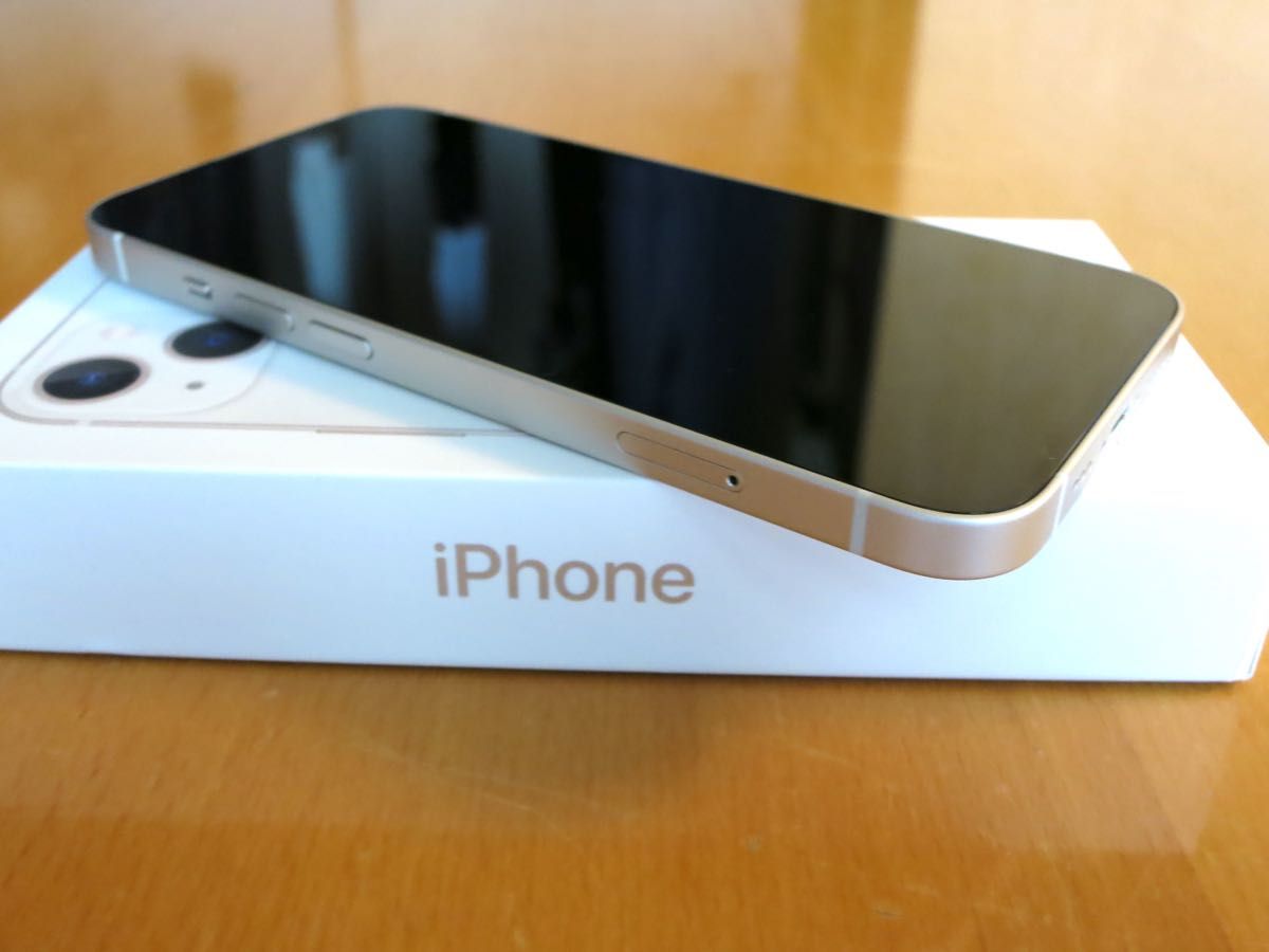 極美品】iPhone 13 256GB スターライト(ホワイト) SIMフリー 極美品】iPhone 13 256GB スターライト(ホワイト) SIMフリー