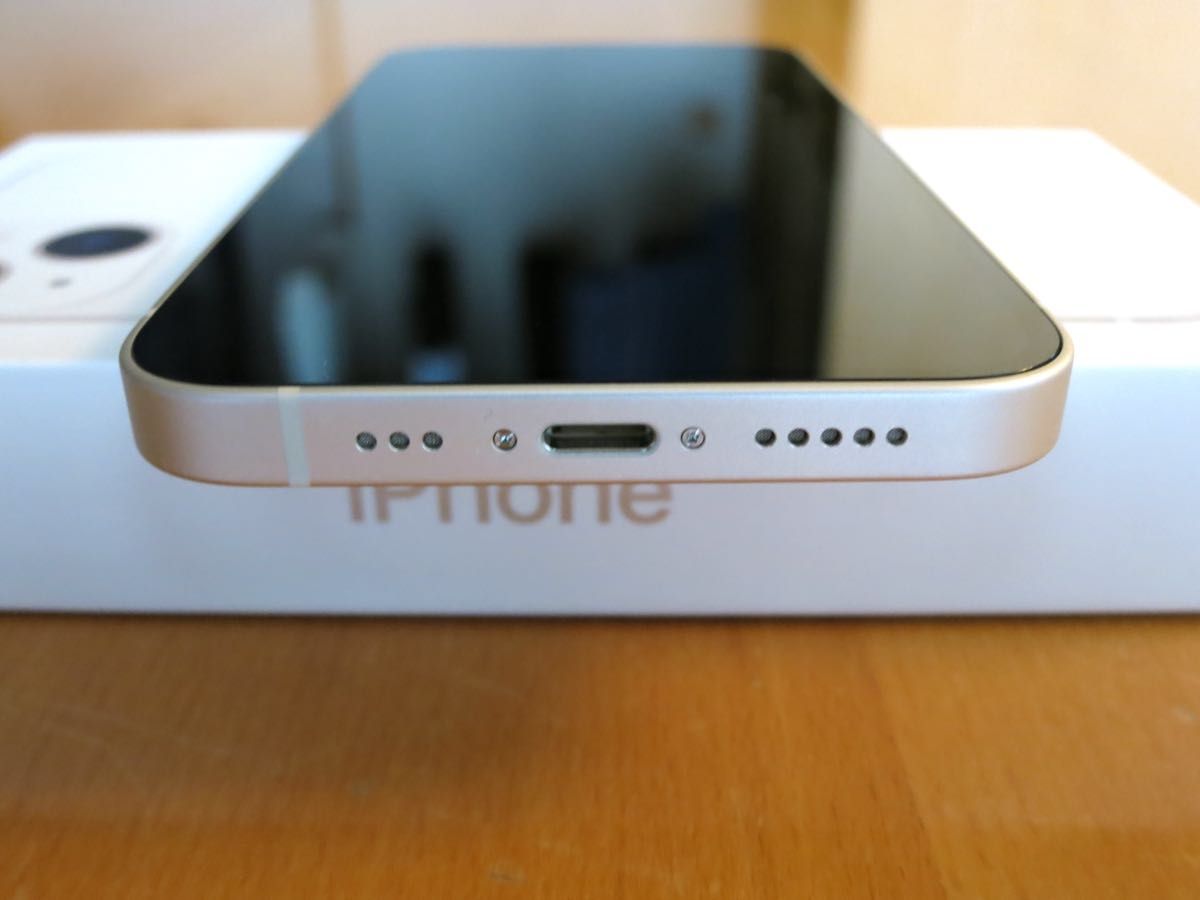 極美品】iPhone 13 256GB スターライト(ホワイト) SIMフリー 極美品】iPhone 13 256GB スターライト(ホワイト) SIMフリー