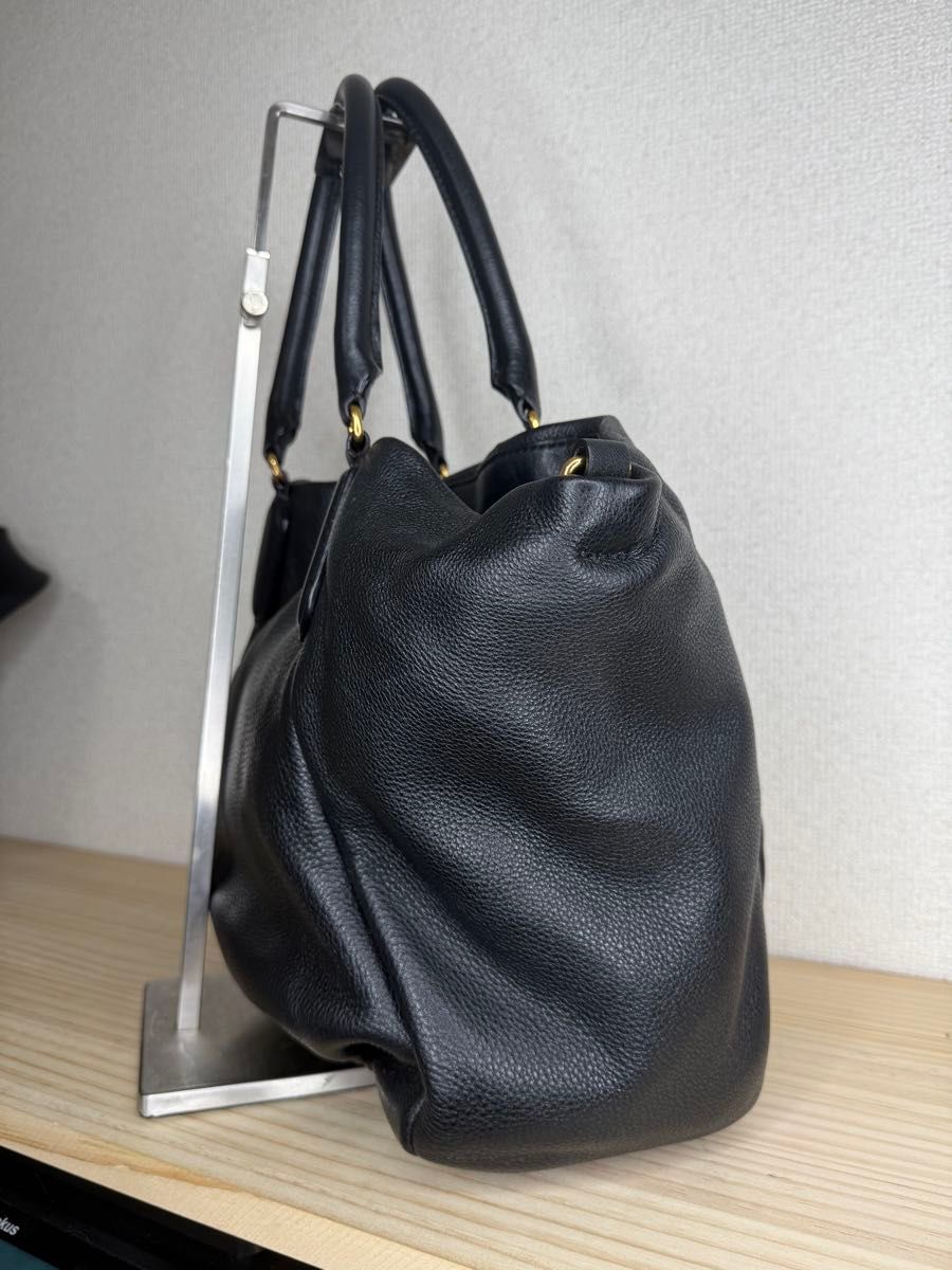 美品 マークバイマークジェイコブス ショルダーバッグ 黒 美品 マークバイマークジェイコブス ショルダーバッグ 黒