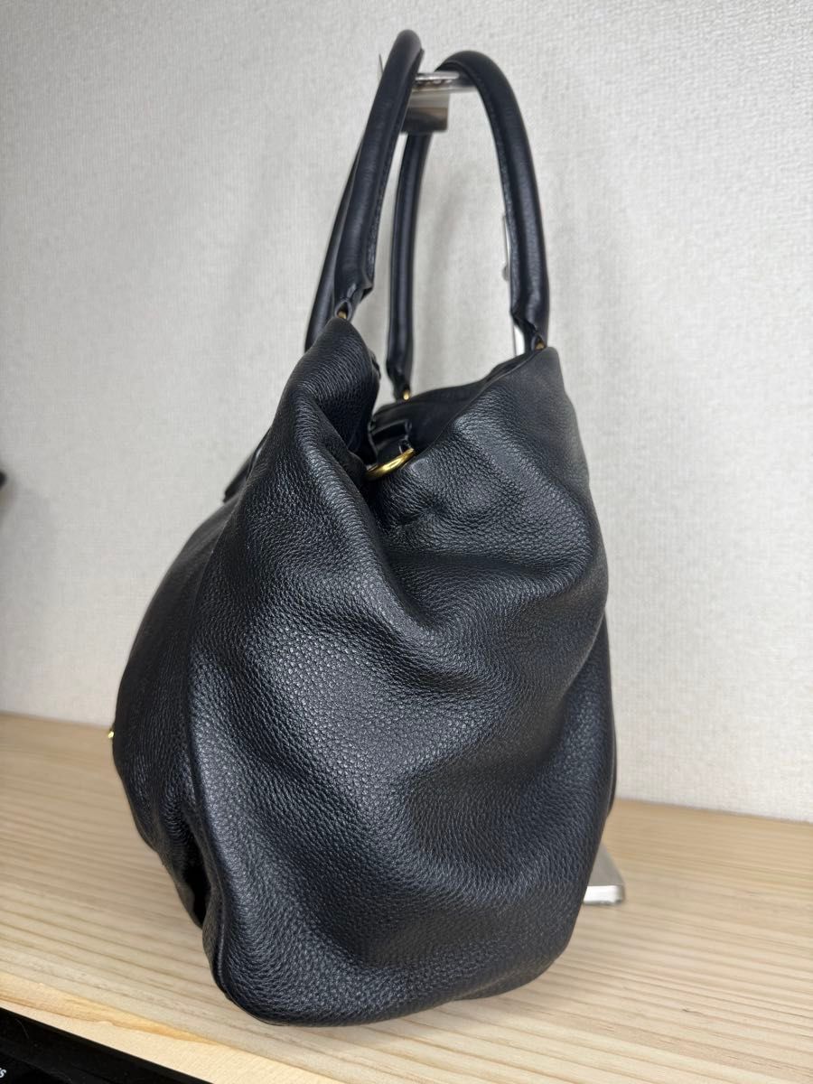 美品 マークバイマークジェイコブス ショルダーバッグ 黒 美品 マークバイマークジェイコブス ショルダーバッグ 黒
