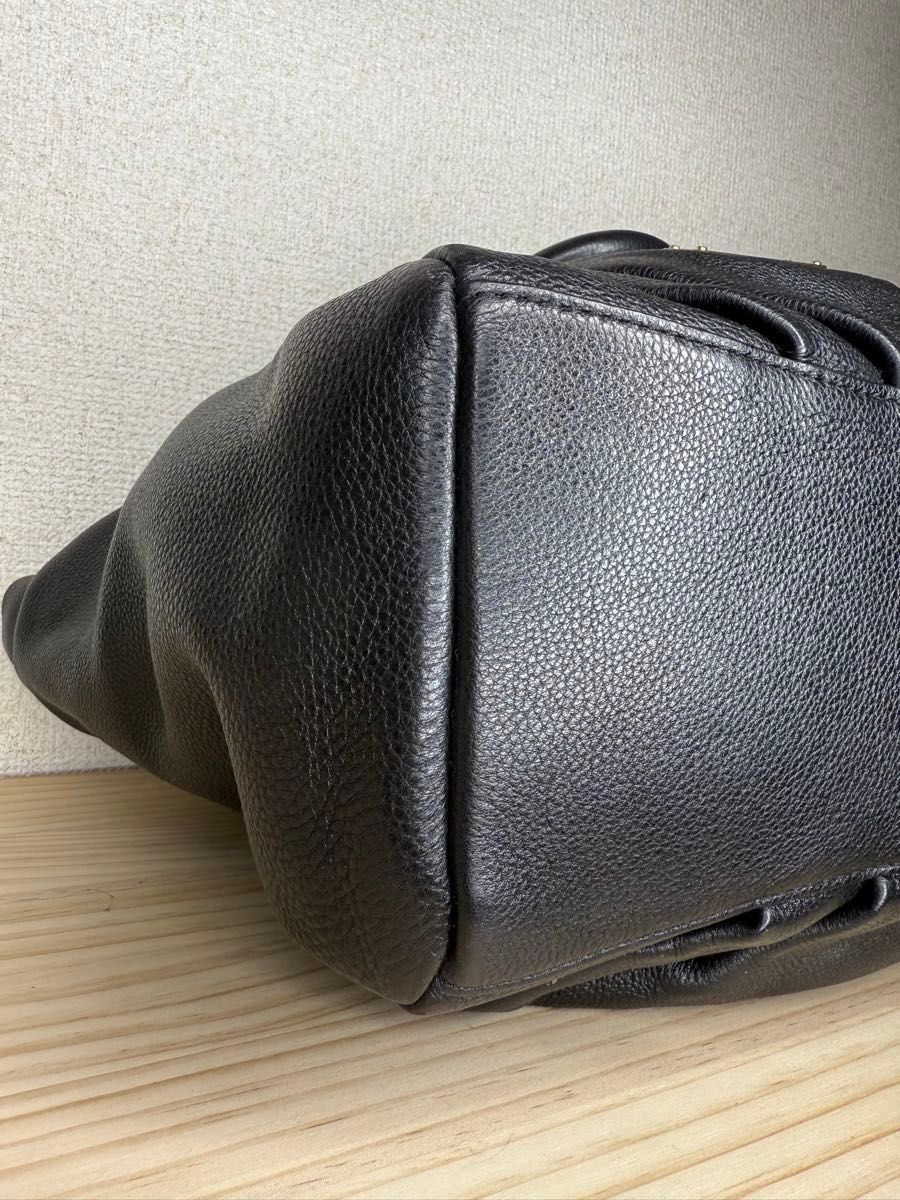 美品 マークバイマークジェイコブス ショルダーバッグ 黒 美品 マークバイマークジェイコブス ショルダーバッグ 黒