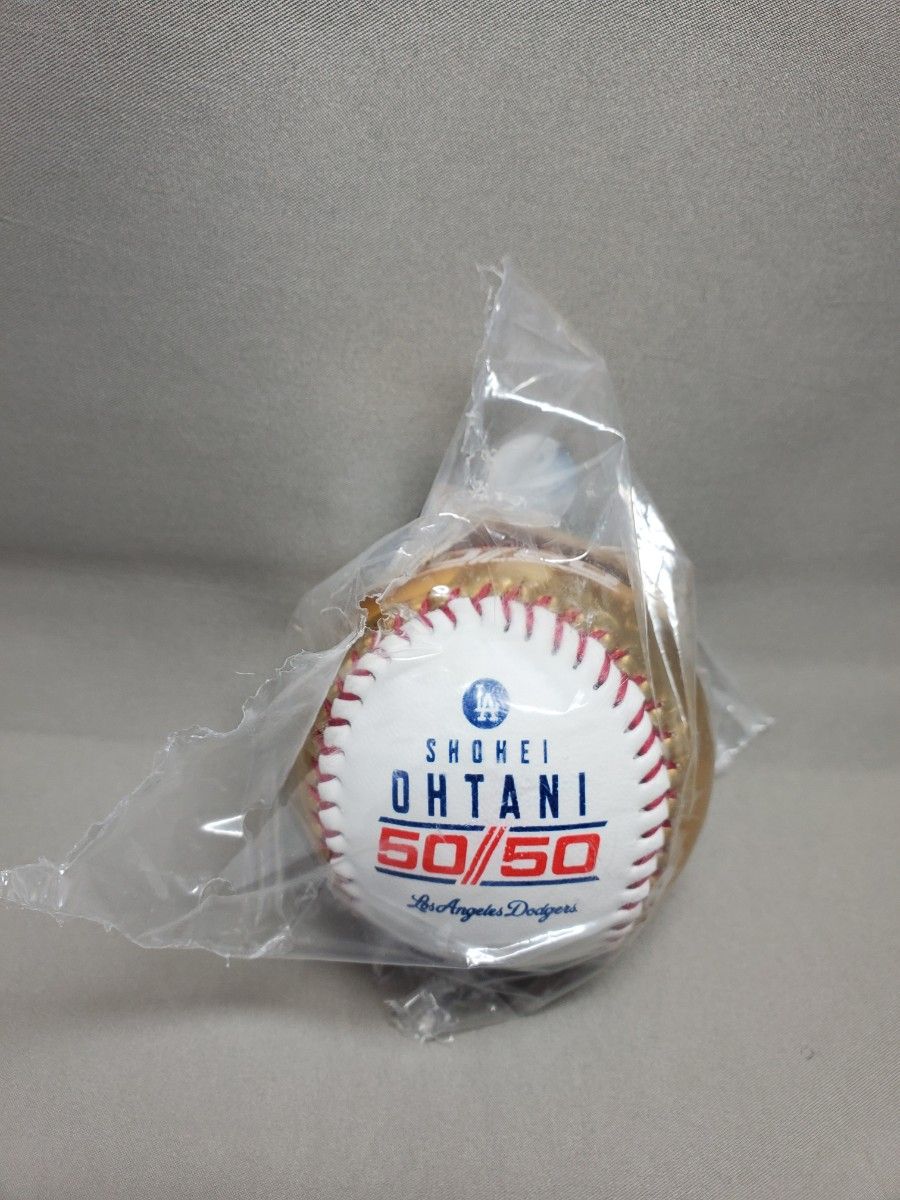 大谷翔平 50-50達成記念プリントサインボール(ゴールド 大谷翔平 50-50達成記念プリントサインボール(ゴールド