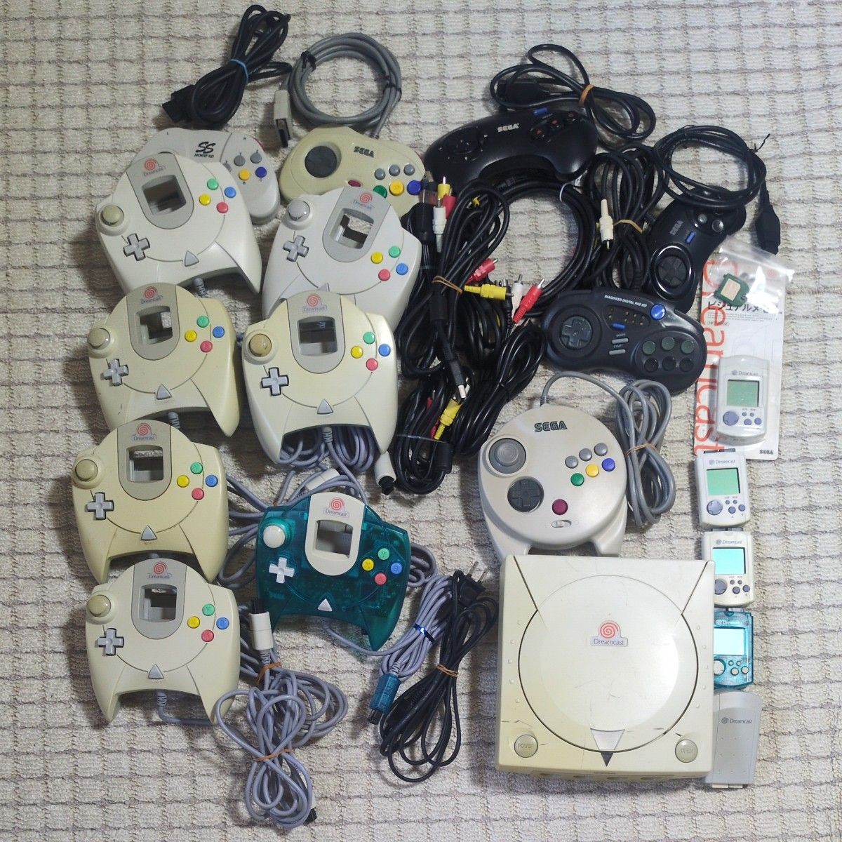 SEGA ドリームキャスト セガサターン メガドライブ 本体 SEGA ドリームキャスト セガサターン メガドライブ 本体