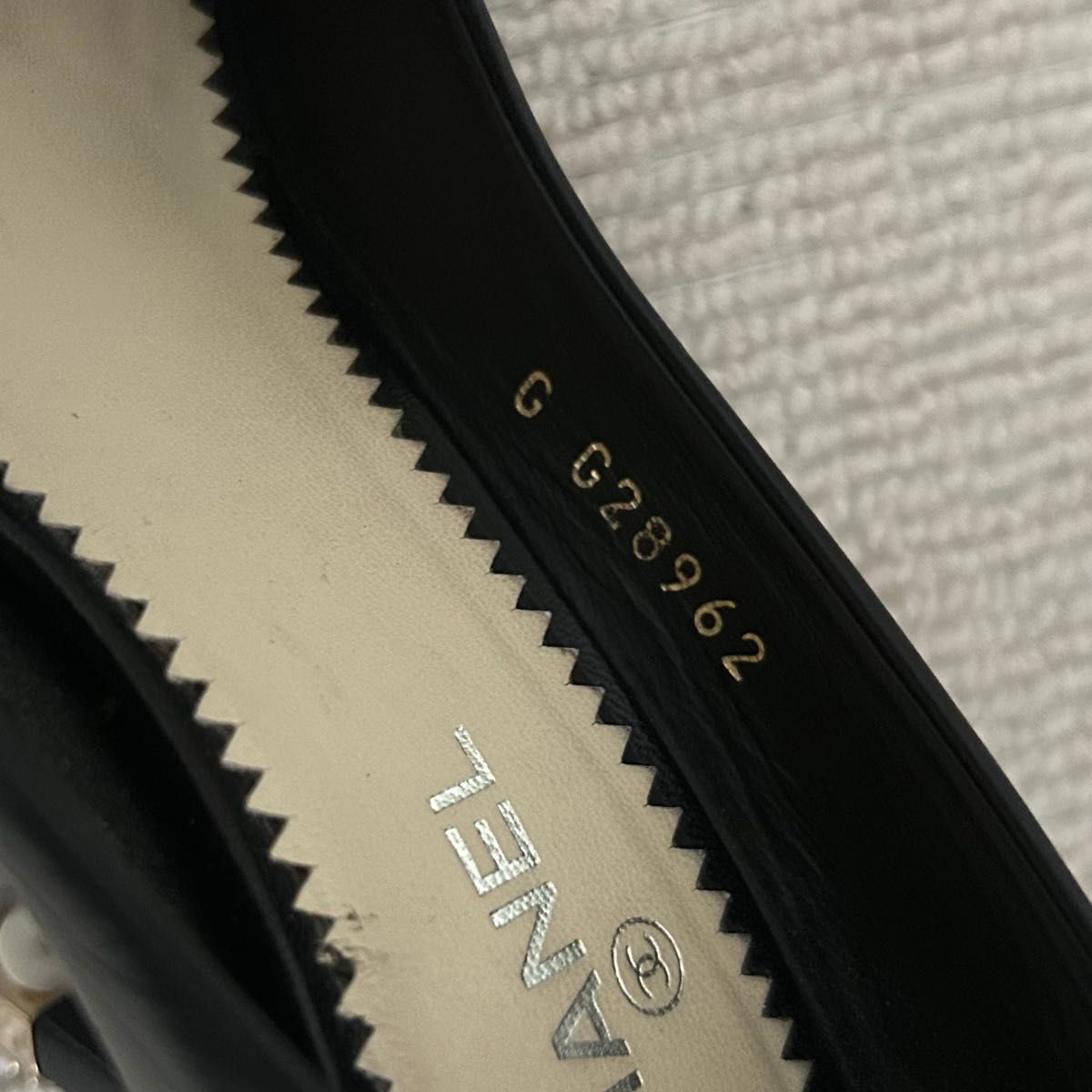 CHANEL シャネル パンプス オープントゥ ココマーク 黒 23 5cm CHANEL シャネル パンプス オープントゥ ココマーク 黒 23 5cm