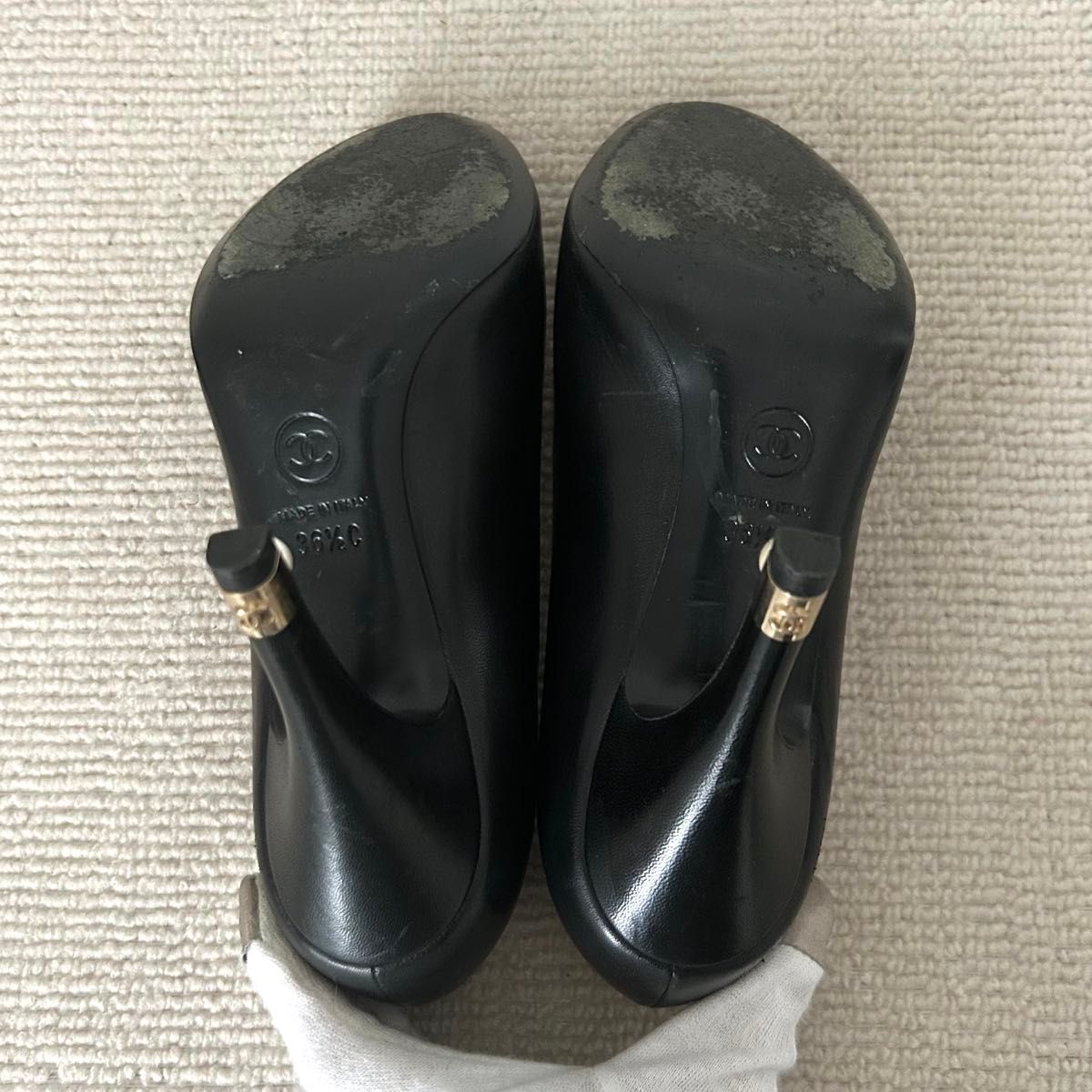 CHANEL シャネル パンプス オープントゥ ココマーク 黒 23 5cm CHANEL シャネル パンプス オープントゥ ココマーク 黒 23 5cm