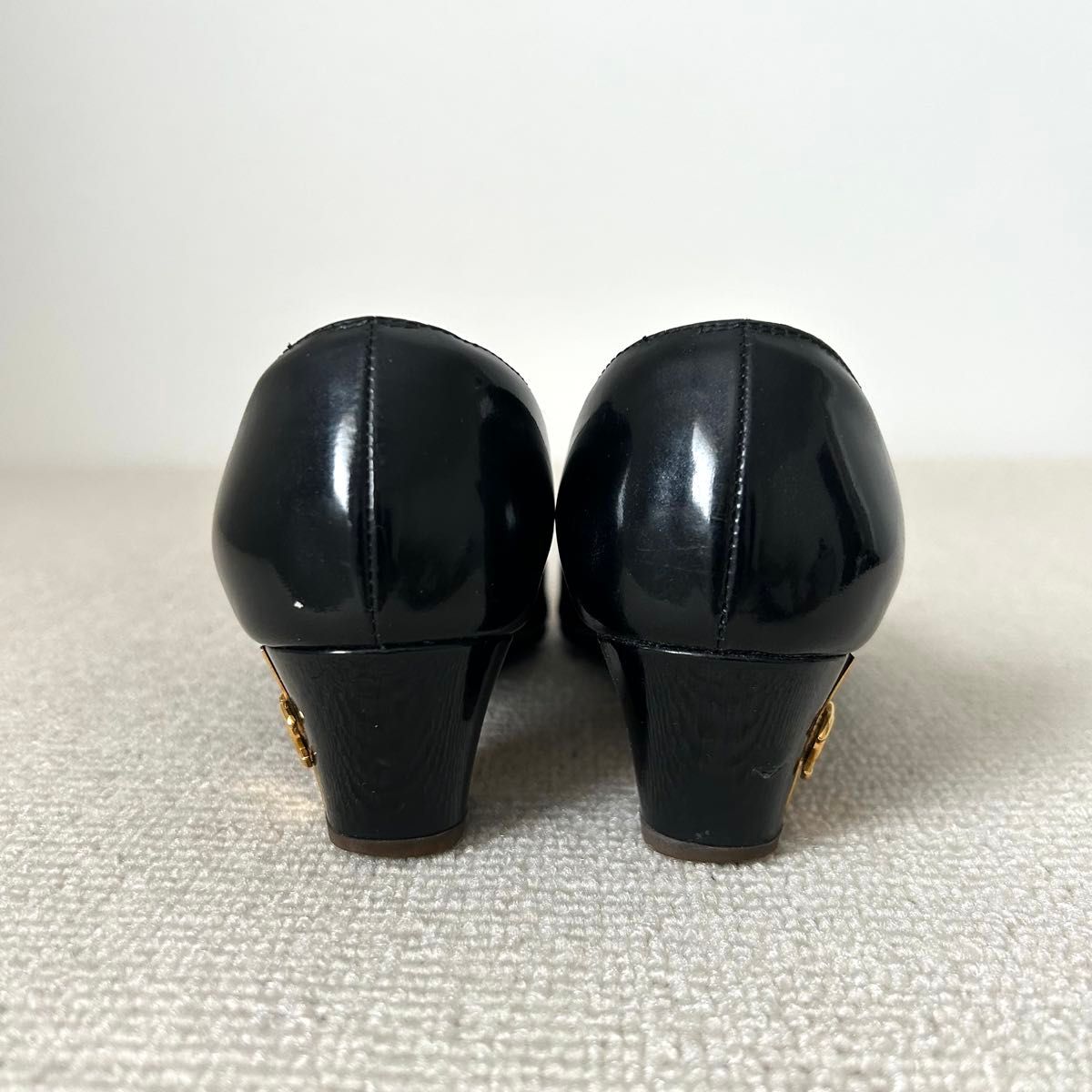 CHANEL シャネル パンプス オープントゥ ココマーク 黒 22cm 35C CHANEL シャネル パンプス オープントゥ ココマーク 黒 22cm 35C