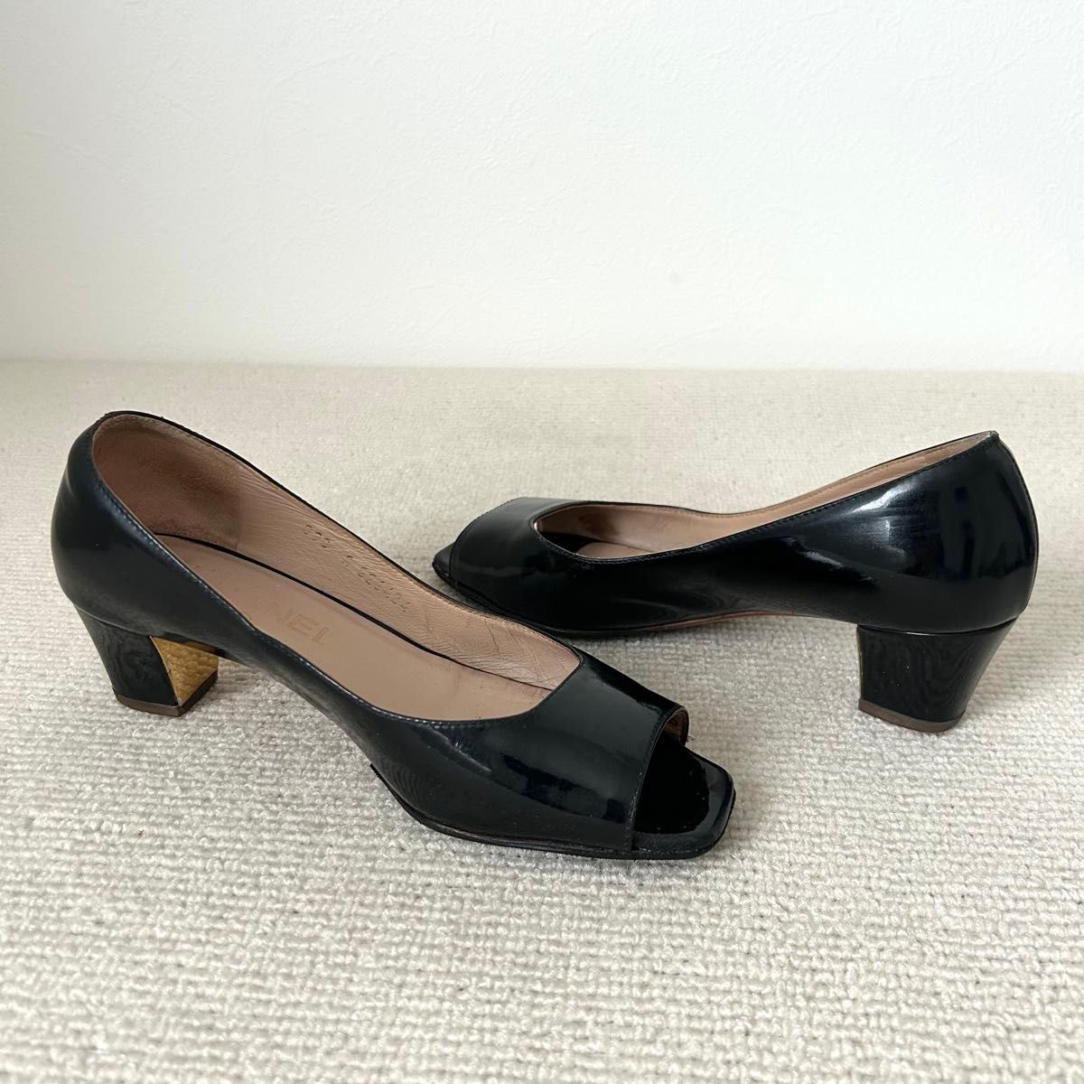 CHANEL シャネル パンプス オープントゥ ココマーク 黒 22cm 35C CHANEL シャネル パンプス オープントゥ ココマーク 黒 22cm 35C