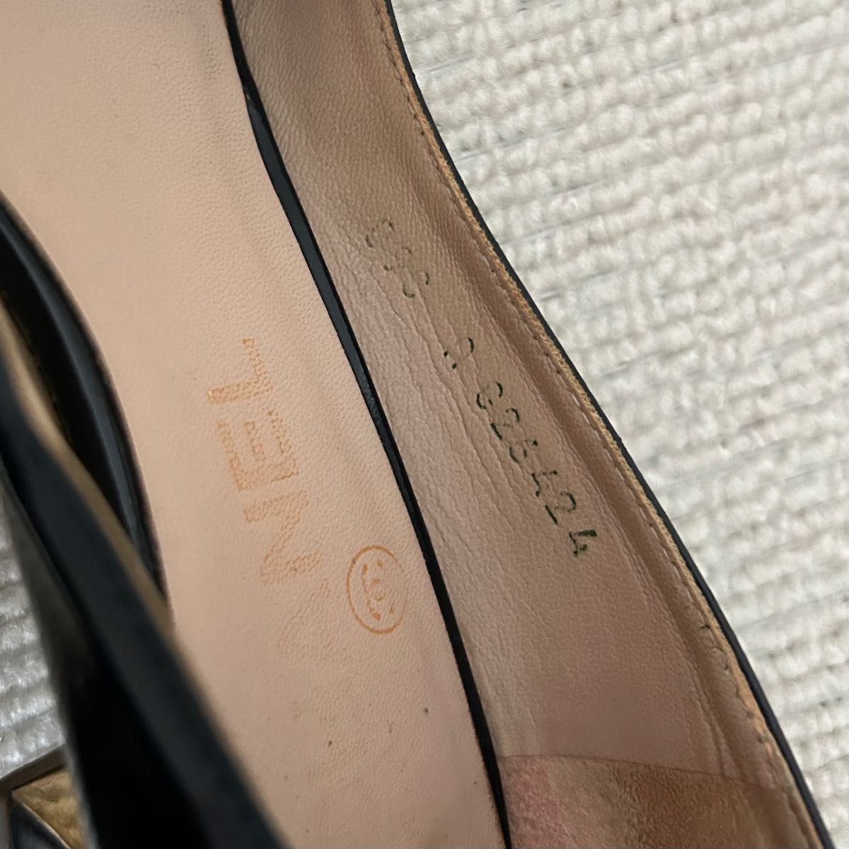 CHANEL シャネル パンプス オープントゥ ココマーク 黒 22cm 35C CHANEL シャネル パンプス オープントゥ ココマーク 黒 22cm 35C