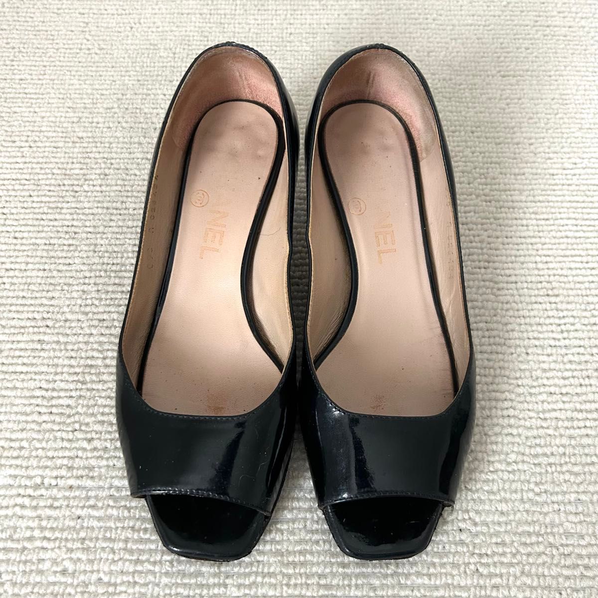 CHANEL シャネル パンプス オープントゥ ココマーク 黒 22cm 35C CHANEL シャネル パンプス オープントゥ ココマーク 黒 22cm 35C