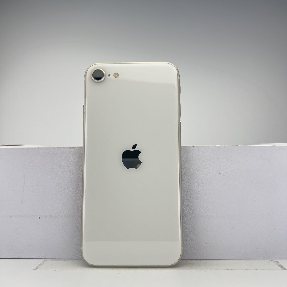 iPhoneSE3 64GB 第3世代 スターライト SIMフリー 訳あり品 iPhoneSE3 64GB 第3世代 スターライト SIMフリー 訳あり品