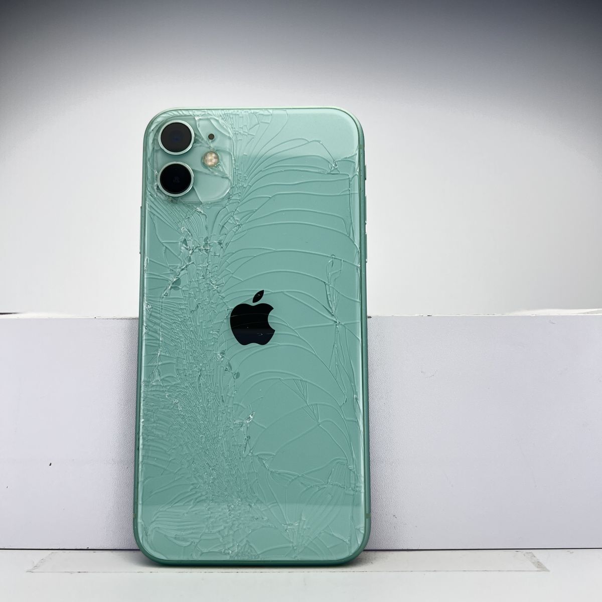 iPhone 11 128GB グリーン SIMフリー 訳あり品 ジャンク 中古 iPhone 11 128GB グリーン SIMフリー 訳あり品 ジャンク 中古