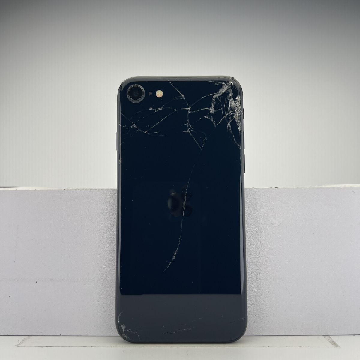 iPhoneSE3 128GB 第3世代 ミッドナイト SIMフリー 訳あり品 iPhoneSE3 128GB 第3世代 ミッドナイト SIMフリー 訳あり品