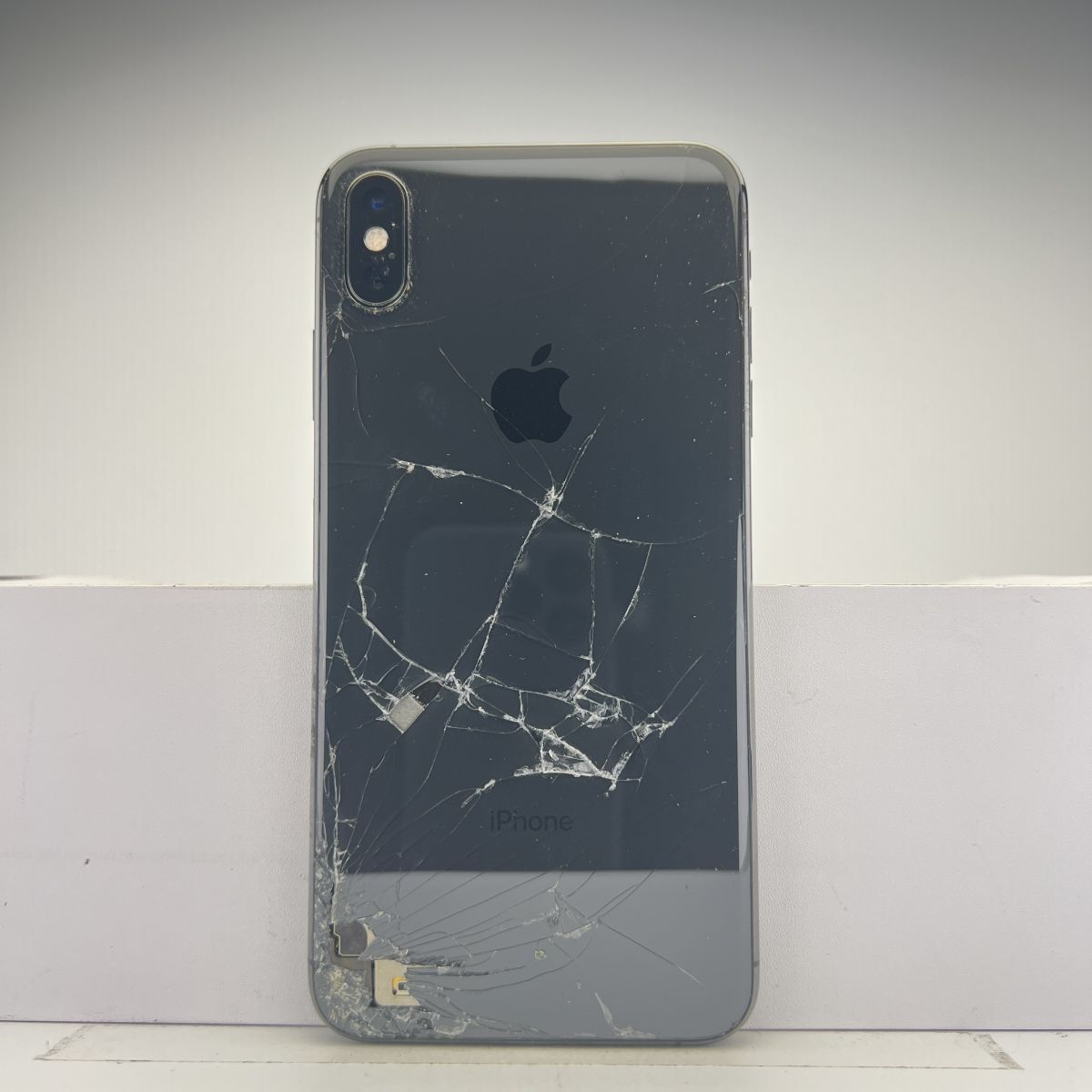 iPhone Xs Max 64GB スペースグレイ SIMフリー 訳あり品 iPhone Xs Max 64GB スペースグレイ SIMフリー 訳あり品