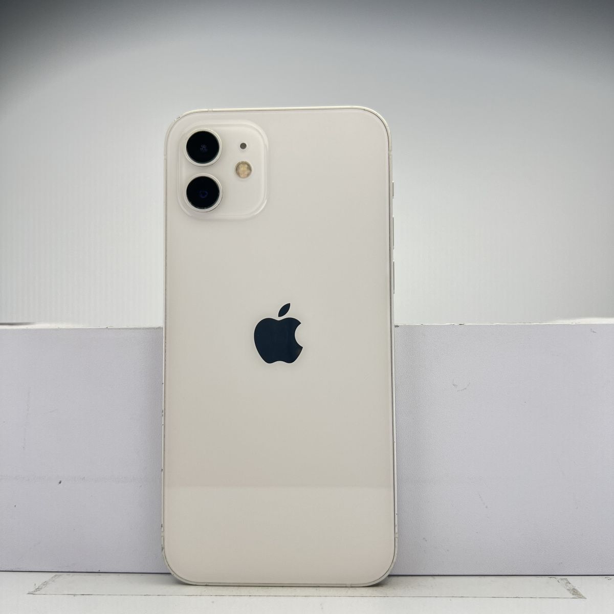 iPhone 12 64GB ホワイト SIMフリー 訳あり品 ジャンク 中古本体 iPhone 12 64GB ホワイト SIMフリー 訳あり品 ジャンク 中古本体