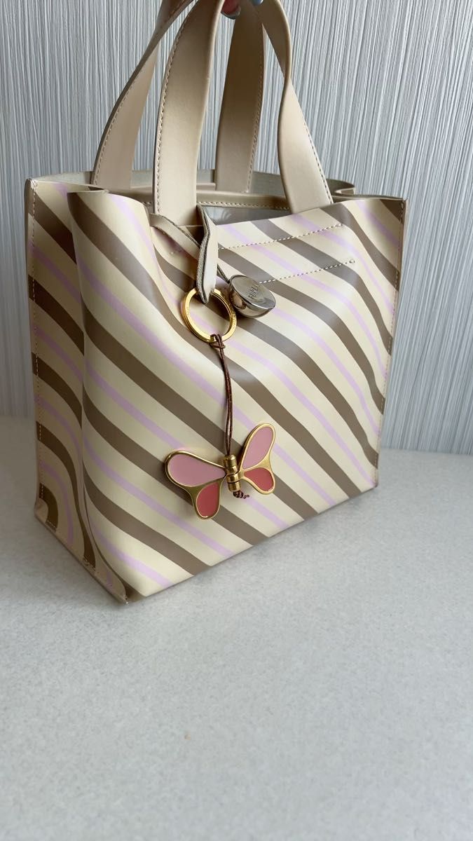 FURLA フルラ ハンドバッグ 手提げバッグ チャーム付き