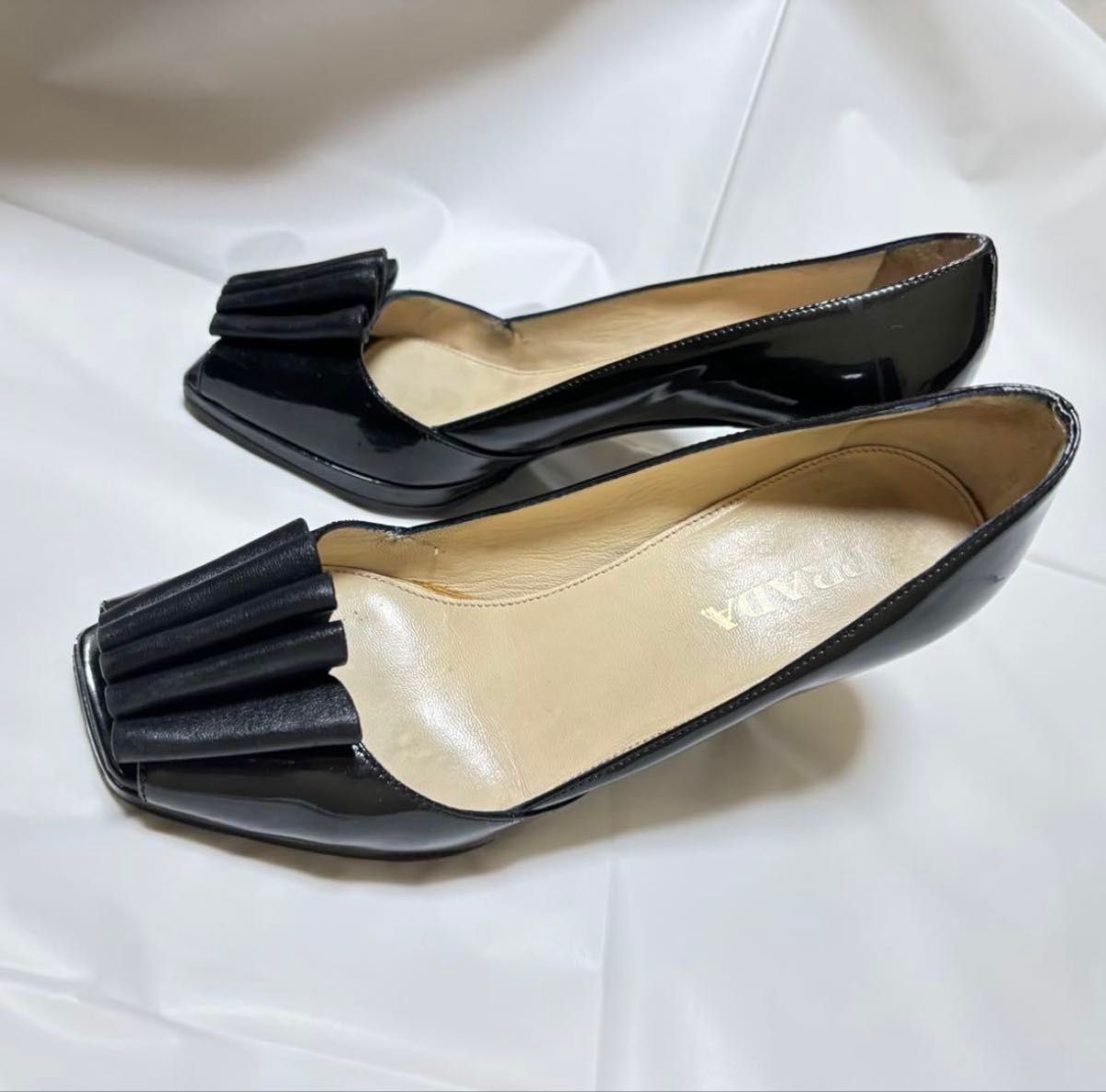 PRADA ブラックレザー フリルヒール パンプス 34ハーフ|Yahoo PRADA ブラックレザー フリルヒール パンプス 34ハーフ|Yahoo
