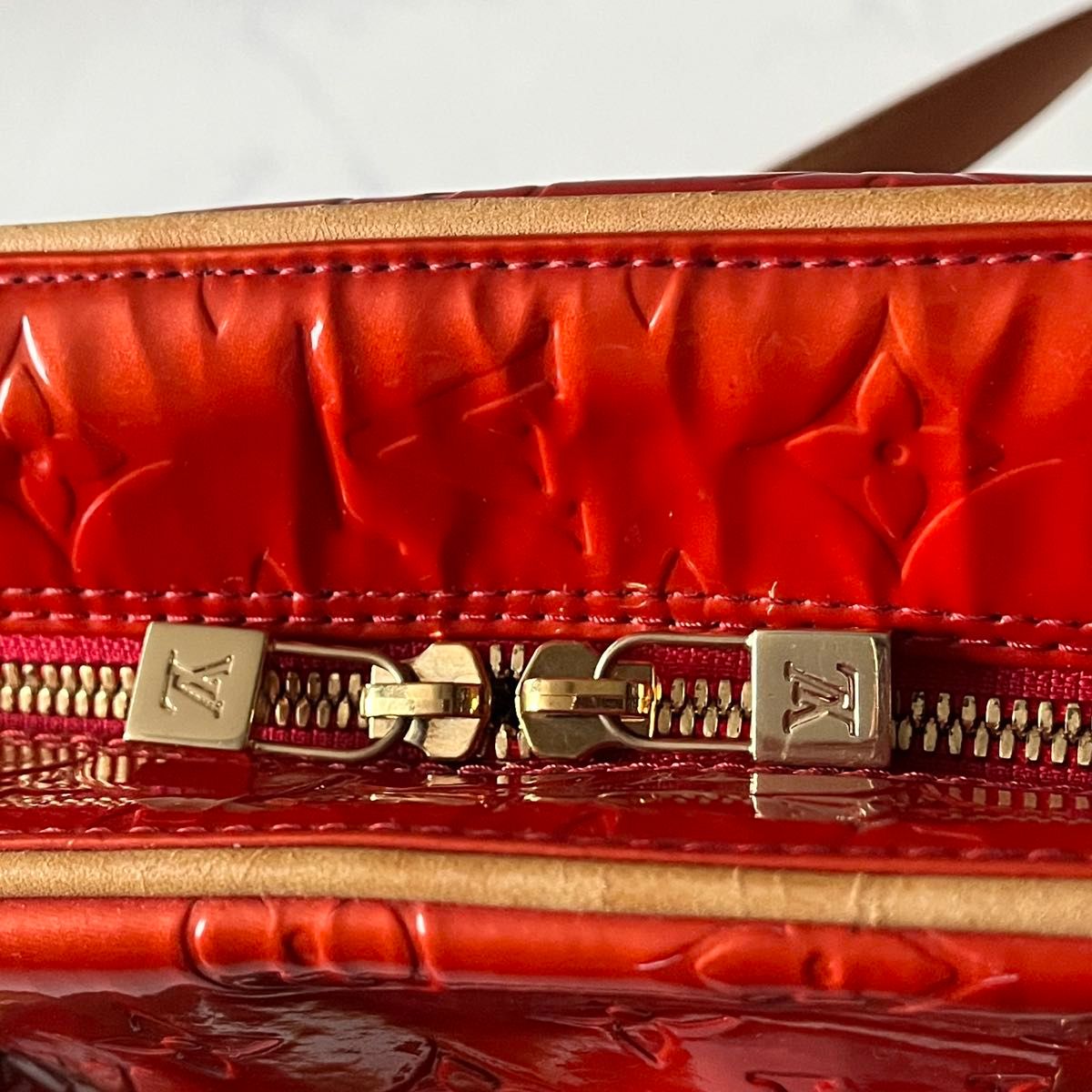 LOUIS VUITTON ルイヴィトン モノグラム サットン ヴェルニ LOUIS VUITTON ルイヴィトン モノグラム サットン ヴェルニ