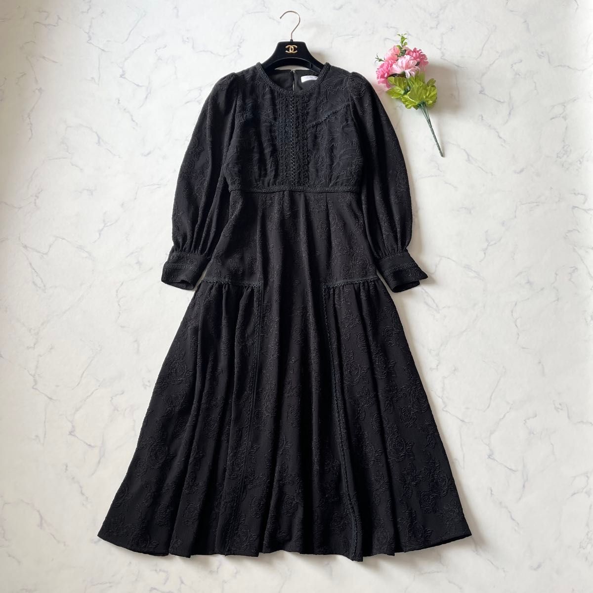 極美品】Herlipto ハーリップトゥ Modern Lace Trimmed Long 極美品】Herlipto ハーリップトゥ Modern Lace Trimmed Long