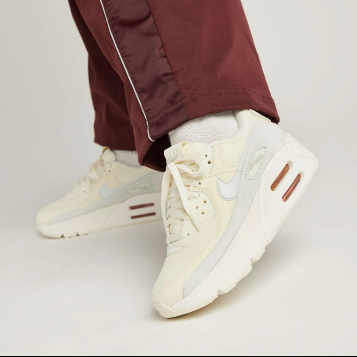 新品 ナイキ エア マックス 90 LV8 NIKE Air Max 90 LV8 新品 ナイキ エア マックス 90 LV8 NIKE Air Max 90 LV8
