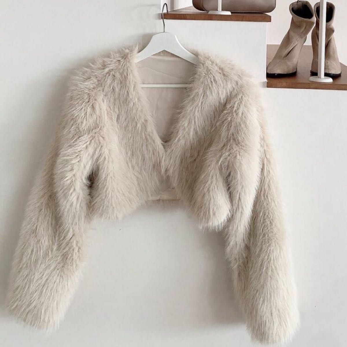 shein ショート丈 ファーコート フェイクファー アイボリー shein ショート丈 ファーコート フェイクファー アイボリー