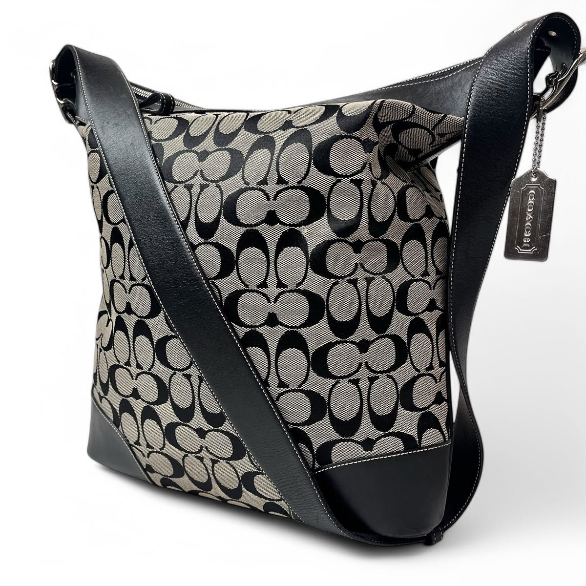 美品 COACH コーチ ショルダーバッグ 斜めがけ クロスボディ 大 美品 COACH コーチ ショルダーバッグ 斜めがけ クロスボディ 大
