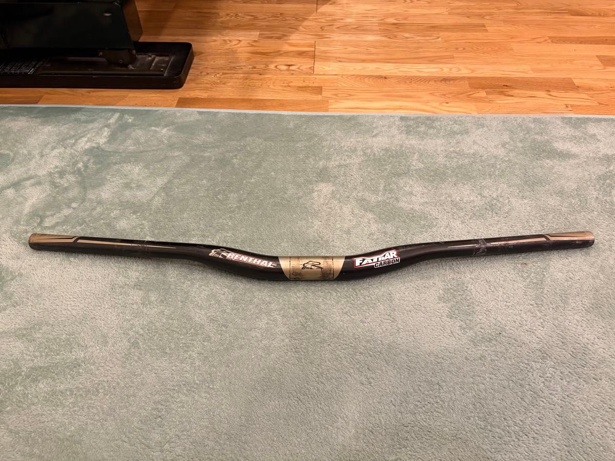 RENHAL FATBAR CARBON ハンドルバー ライズ20mm 31 8mm 760mm RENHAL FATBAR CARBON ハンドルバー ライズ20mm 31 8mm 760mm