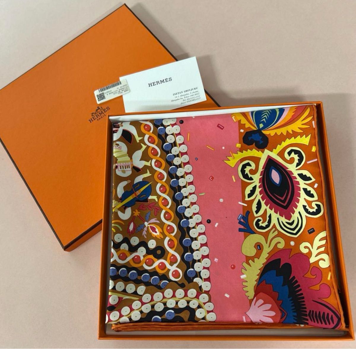 未使用品 HERMES エルメス カレ90 コスチューム・ドゥ・フェット 未使用品 HERMES エルメス カレ90 コスチューム・ドゥ・フェット