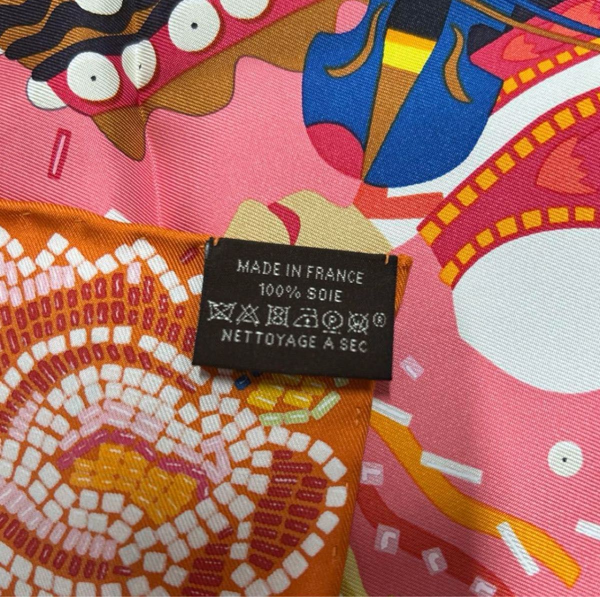 未使用品 HERMES エルメス カレ90 コスチューム・ドゥ・フェット 未使用品 HERMES エルメス カレ90 コスチューム・ドゥ・フェット