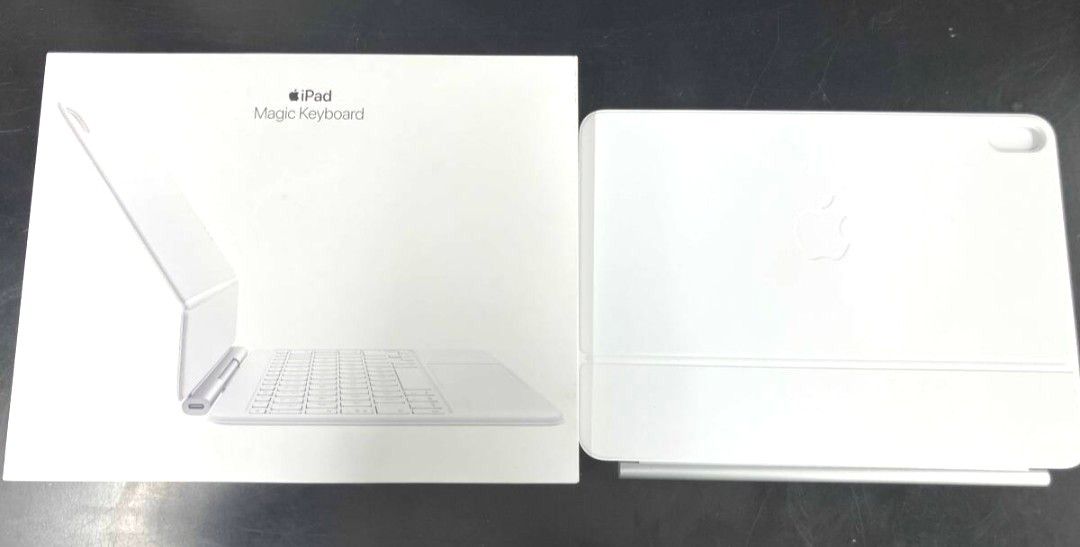 開封済未使用】Apple 11インチiPad Air (M3) 用 Magic Keyboard 開封済未使用】Apple 11インチiPad Air (M3) 用 Magic Keyboard