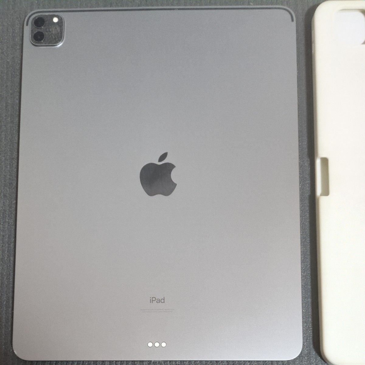 iPad Pro 12 9インチ 第5世代 1TB Wi-Fiモデル M1 /メモリ16GB iPad Pro 12 9インチ 第5世代 1TB Wi-Fiモデル M1 /メモリ16GB