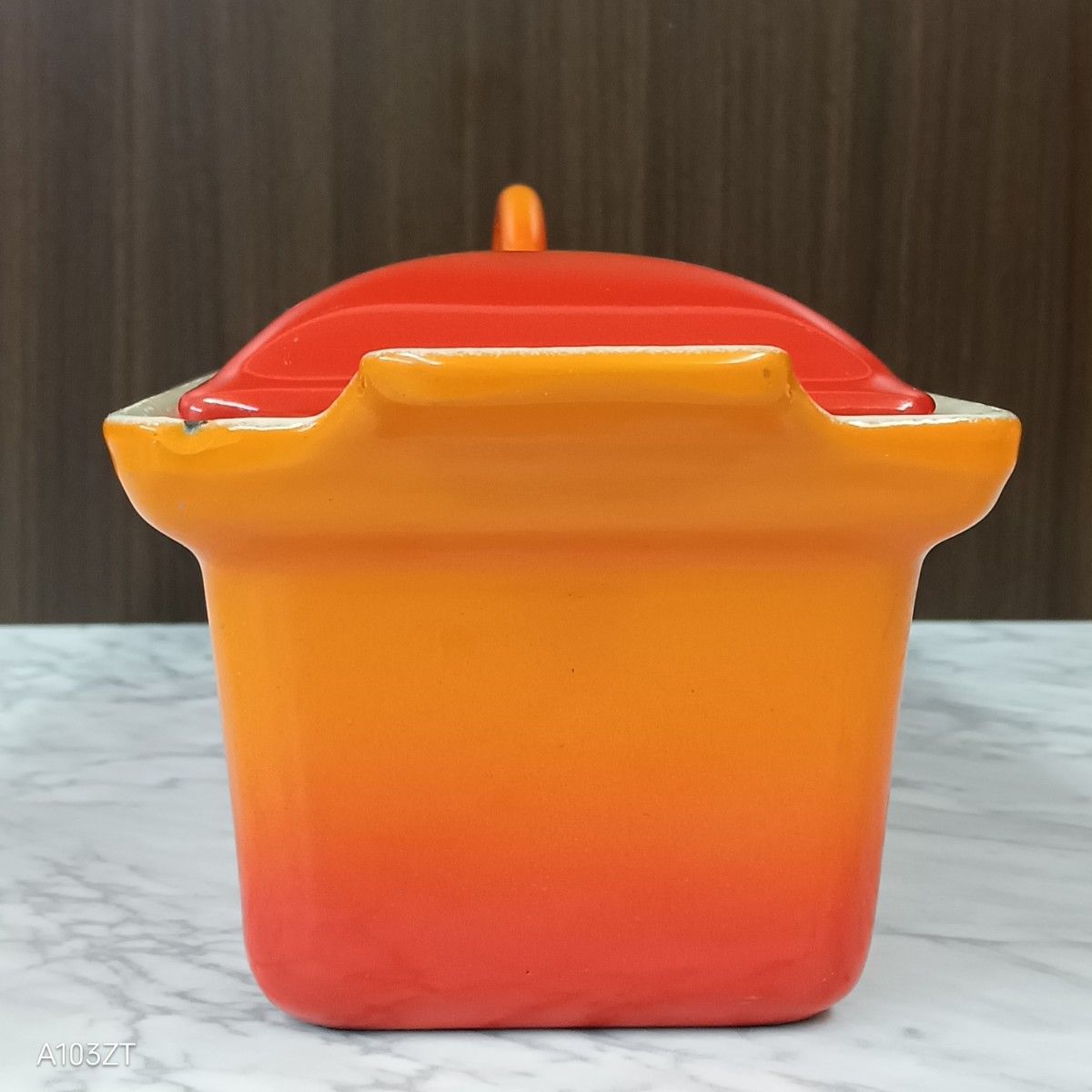 LE CREUSET ルクルーゼ テリーヌ・レクタ オレンジ 32cm 廃盤品 LE CREUSET ルクルーゼ テリーヌ・レクタ オレンジ 32cm 廃盤品
