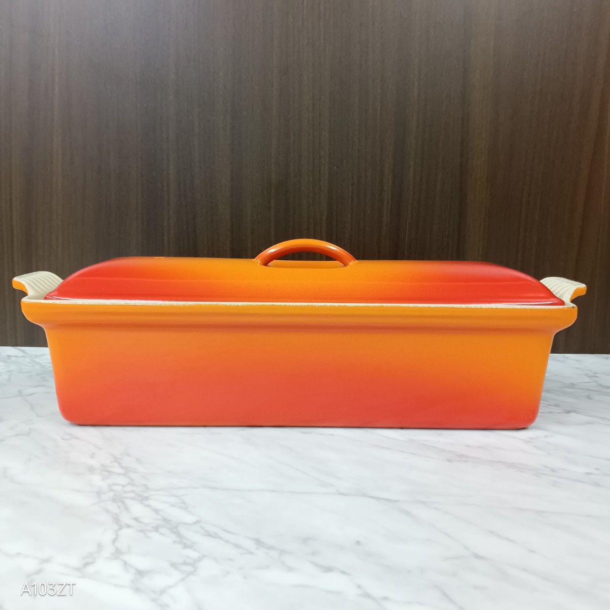 LE CREUSET ルクルーゼ テリーヌ・レクタ オレンジ 32cm 廃盤品 LE CREUSET ルクルーゼ テリーヌ・レクタ オレンジ 32cm 廃盤品