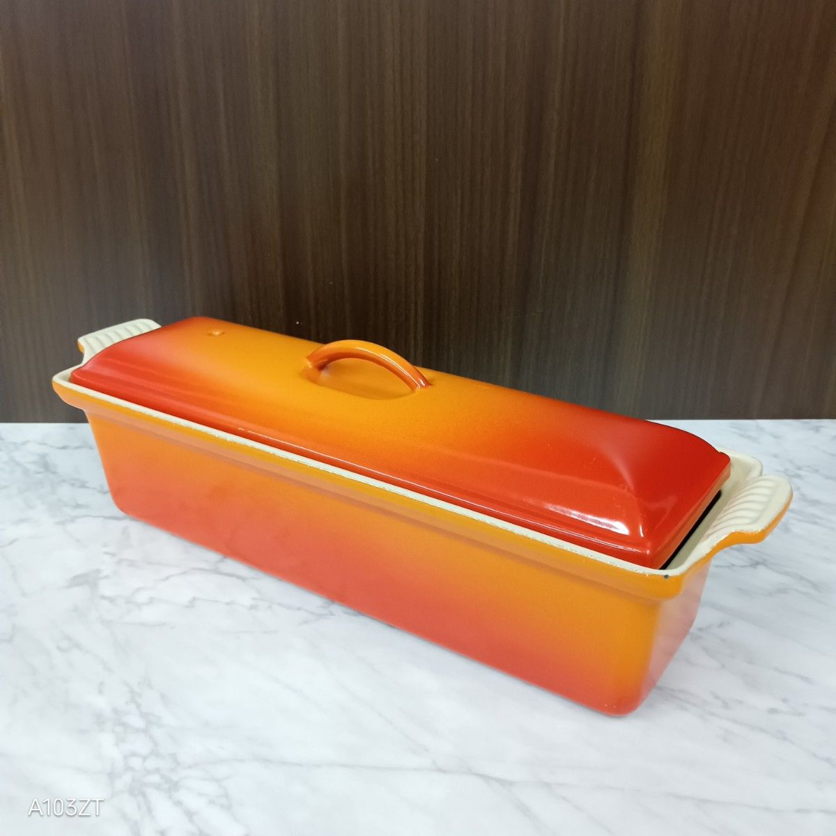 LE CREUSET ルクルーゼ テリーヌ・レクタ オレンジ 32cm 廃盤品 LE CREUSET ルクルーゼ テリーヌ・レクタ オレンジ 32cm 廃盤品