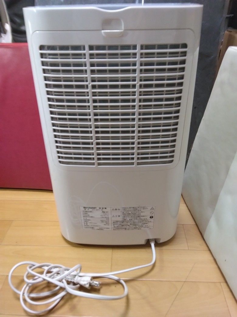 SHARP 除湿機 CV-G71-W ホワイト 2017年製|Yahoo!フリマ(旧 SHARP 除湿機 CV-G71-W ホワイト 2017年製|Yahoo!フリマ(旧