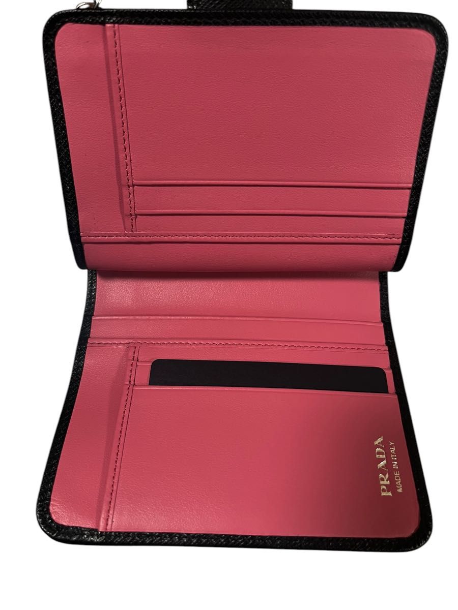 極美品・限定 PRADA プラダ サフィアーノ 二つ折り財布 ドッグ 極美品・限定 PRADA プラダ サフィアーノ 二つ折り財布 ドッグ