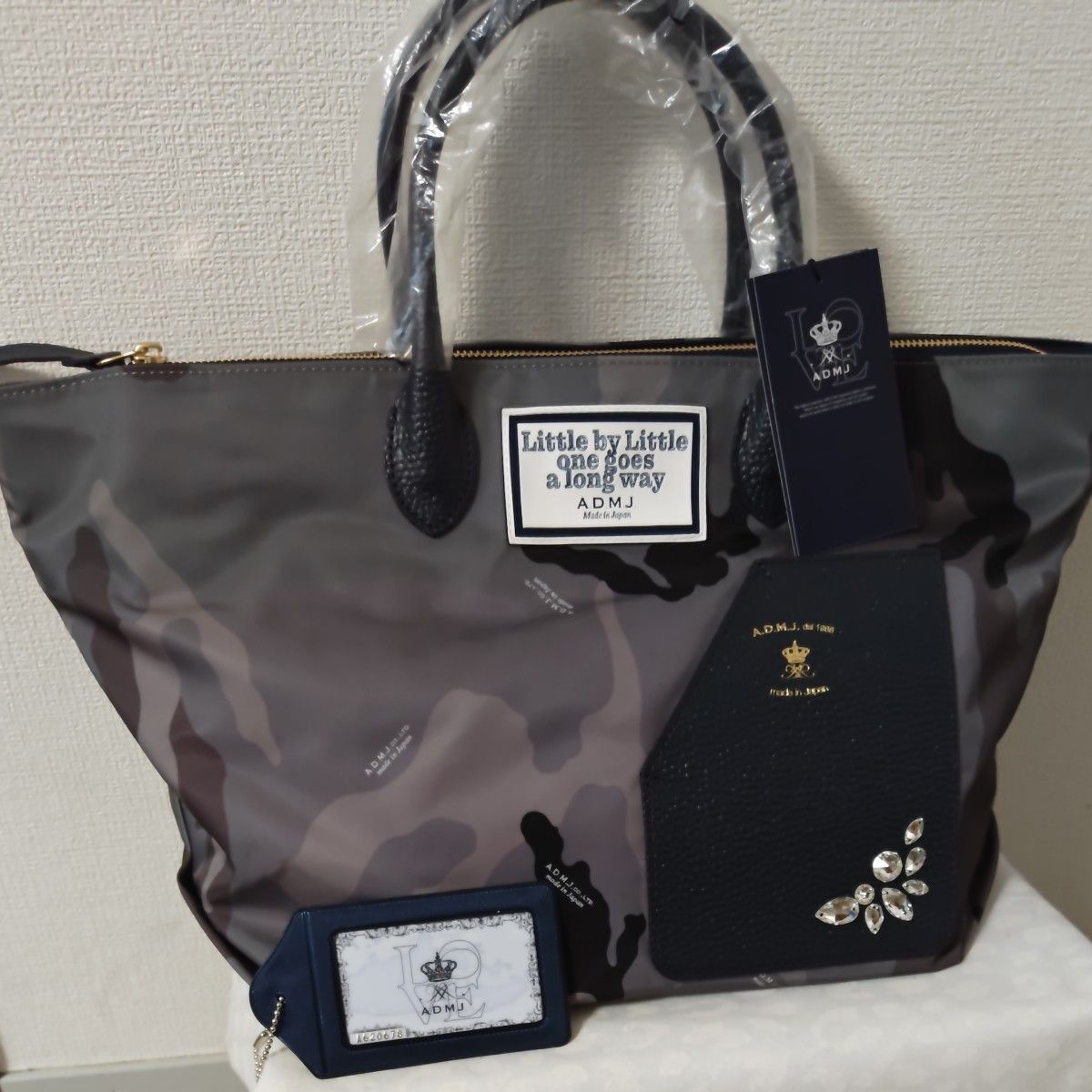 新品 ADMJ スワロフスキー付き カモフラトートバッグ|Yahoo 新品 ADMJ スワロフスキー付き カモフラトートバッグ|Yahoo