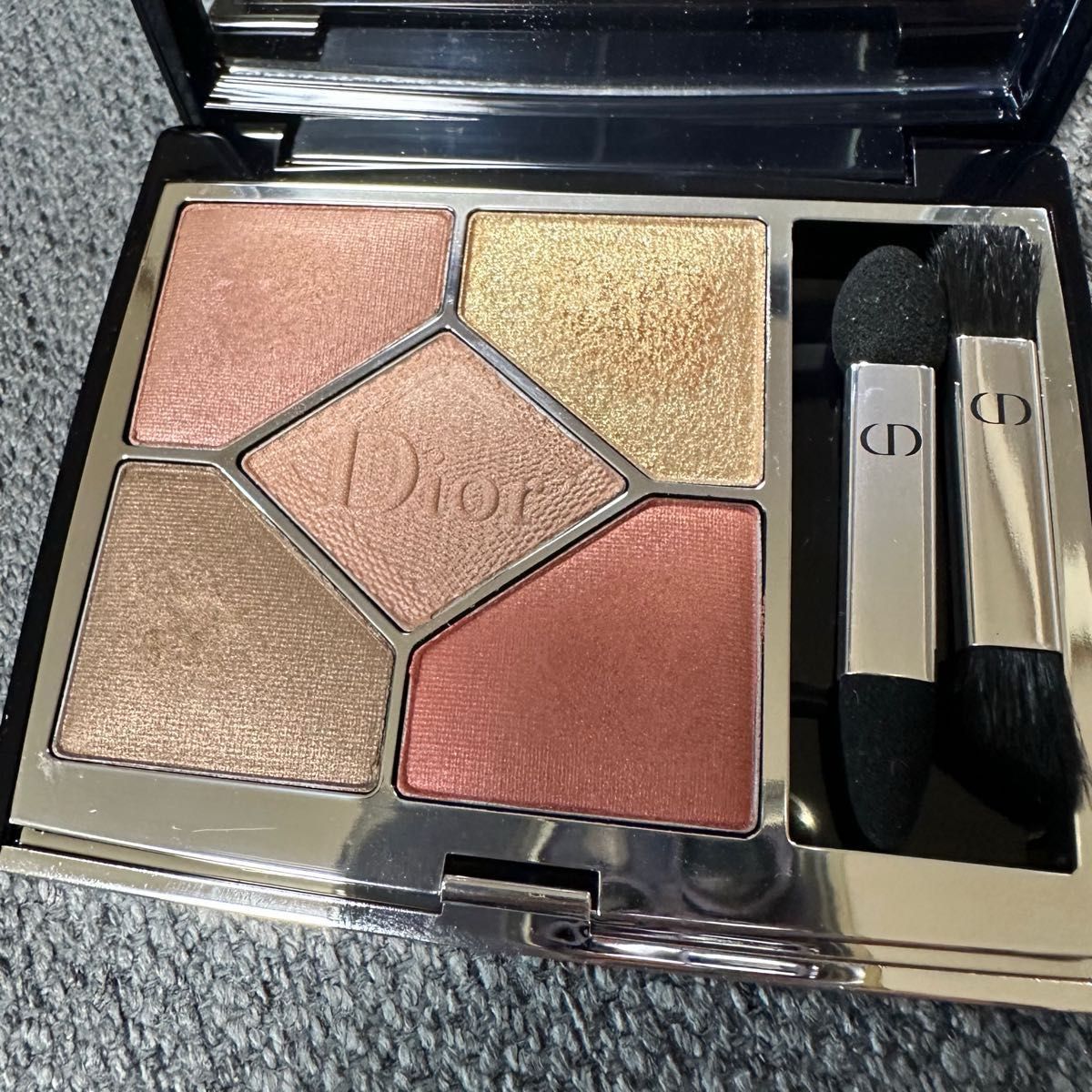 Diorアイシャドウ ディオールサンククルール719 オーガンザー Diorアイシャドウ ディオールサンククルール719 オーガンザー