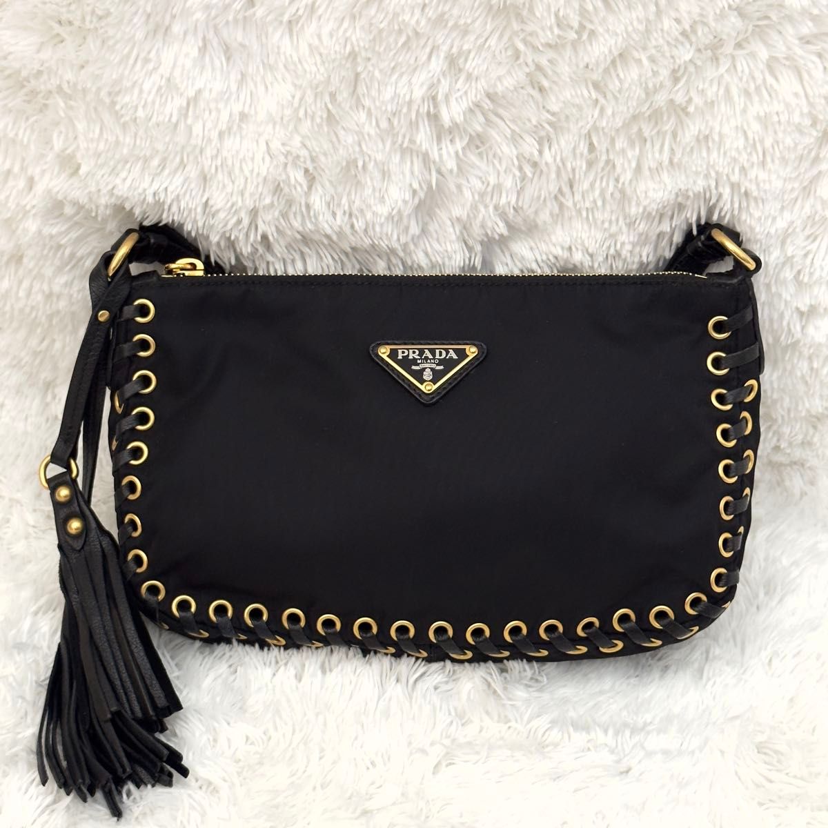 未使用級 PRADA プラダ ナイロン ワンショルダー 三角ロゴ 未使用級 PRADA プラダ ナイロン ワンショルダー 三角ロゴ