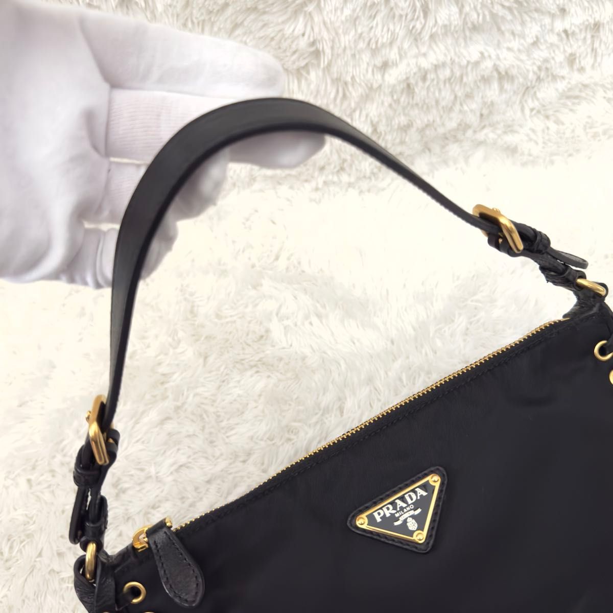 未使用級 PRADA プラダ ナイロン ワンショルダー 三角ロゴ 未使用級 PRADA プラダ ナイロン ワンショルダー 三角ロゴ