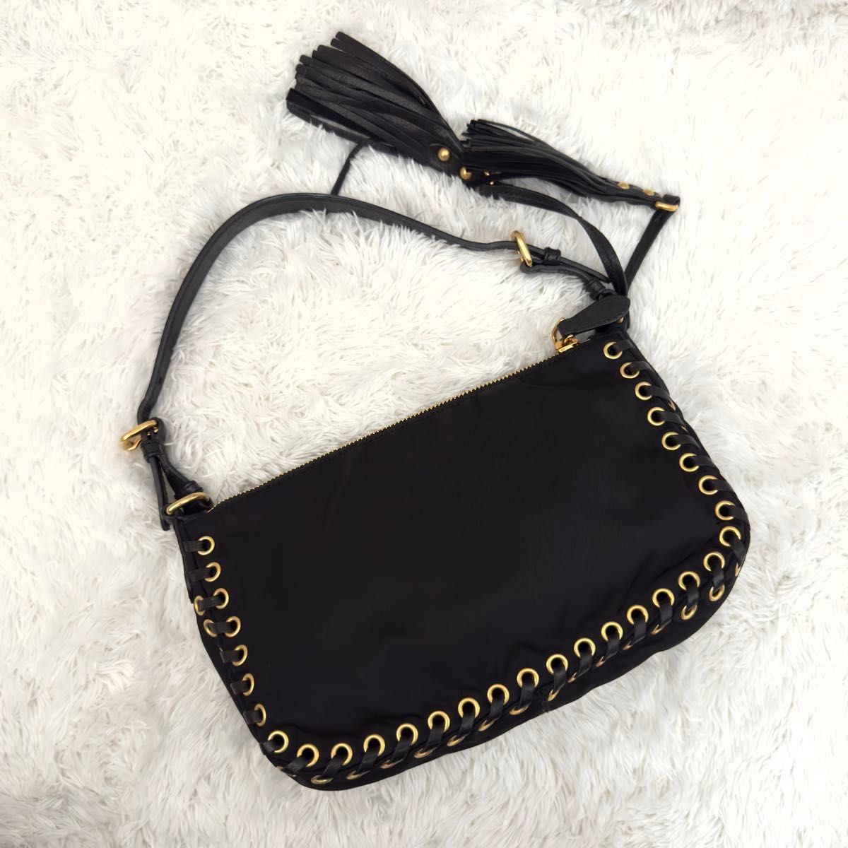 未使用級 PRADA プラダ ナイロン ワンショルダー 三角ロゴ 未使用級 PRADA プラダ ナイロン ワンショルダー 三角ロゴ
