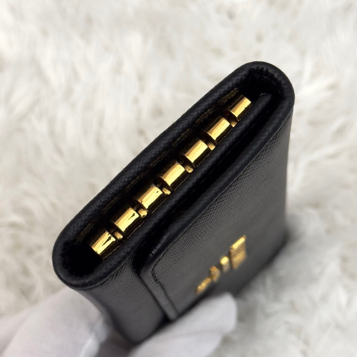 美品 PRADA プラダ サフィアーノ ゴールド金具 キーケース 6連 美品 PRADA プラダ サフィアーノ ゴールド金具 キーケース 6連