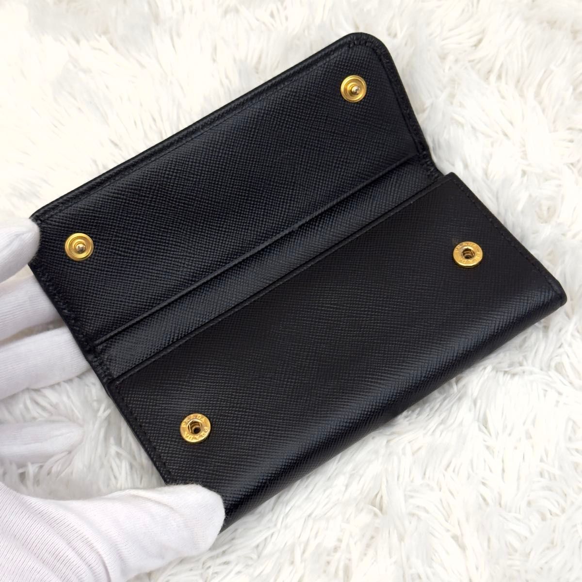 美品 PRADA プラダ サフィアーノ ゴールド金具 キーケース 6連 美品 PRADA プラダ サフィアーノ ゴールド金具 キーケース 6連