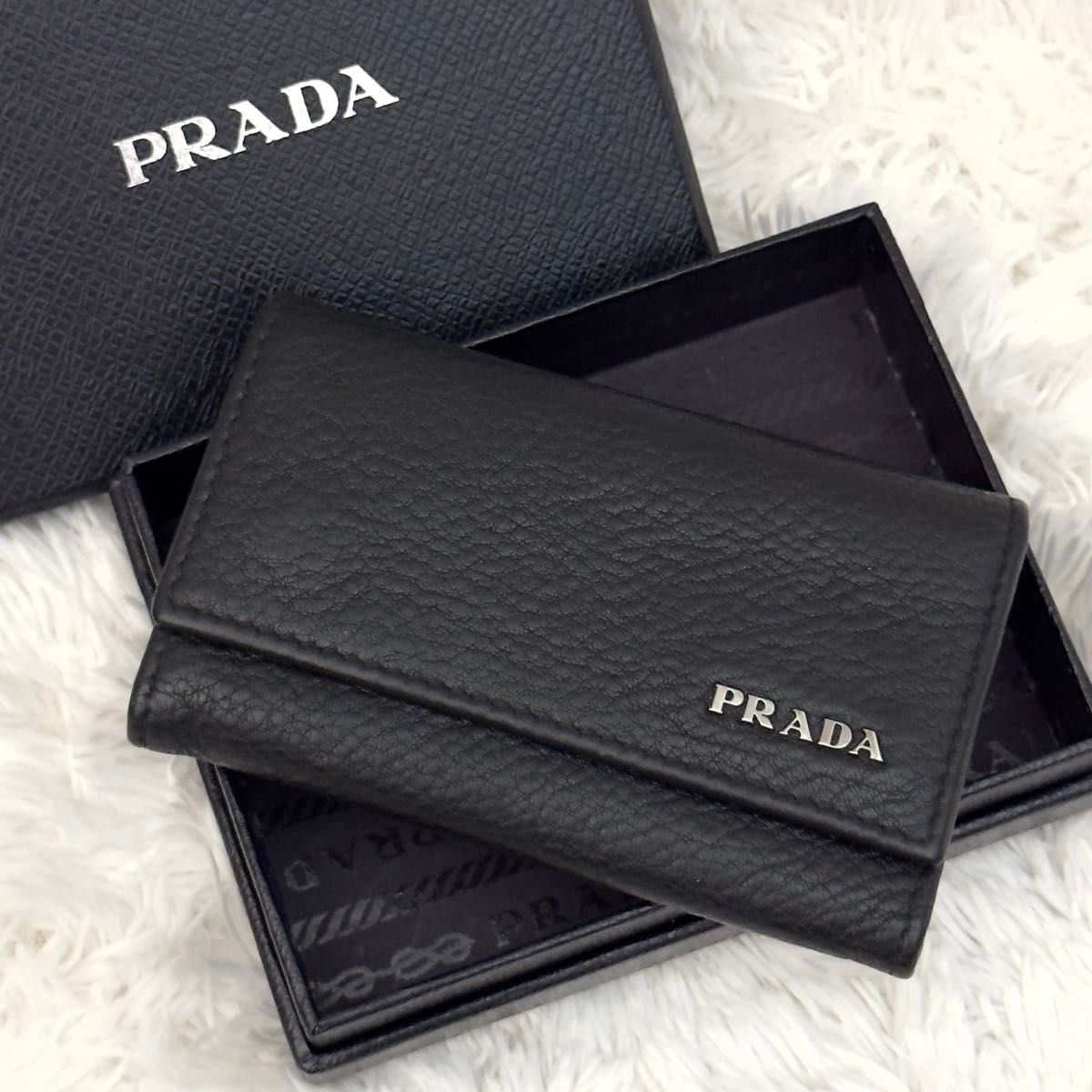 極美品 RFID内蔵 PRADA プラダ キーケース 6連 シルバー金具 極美品 RFID内蔵 PRADA プラダ キーケース 6連 シルバー金具