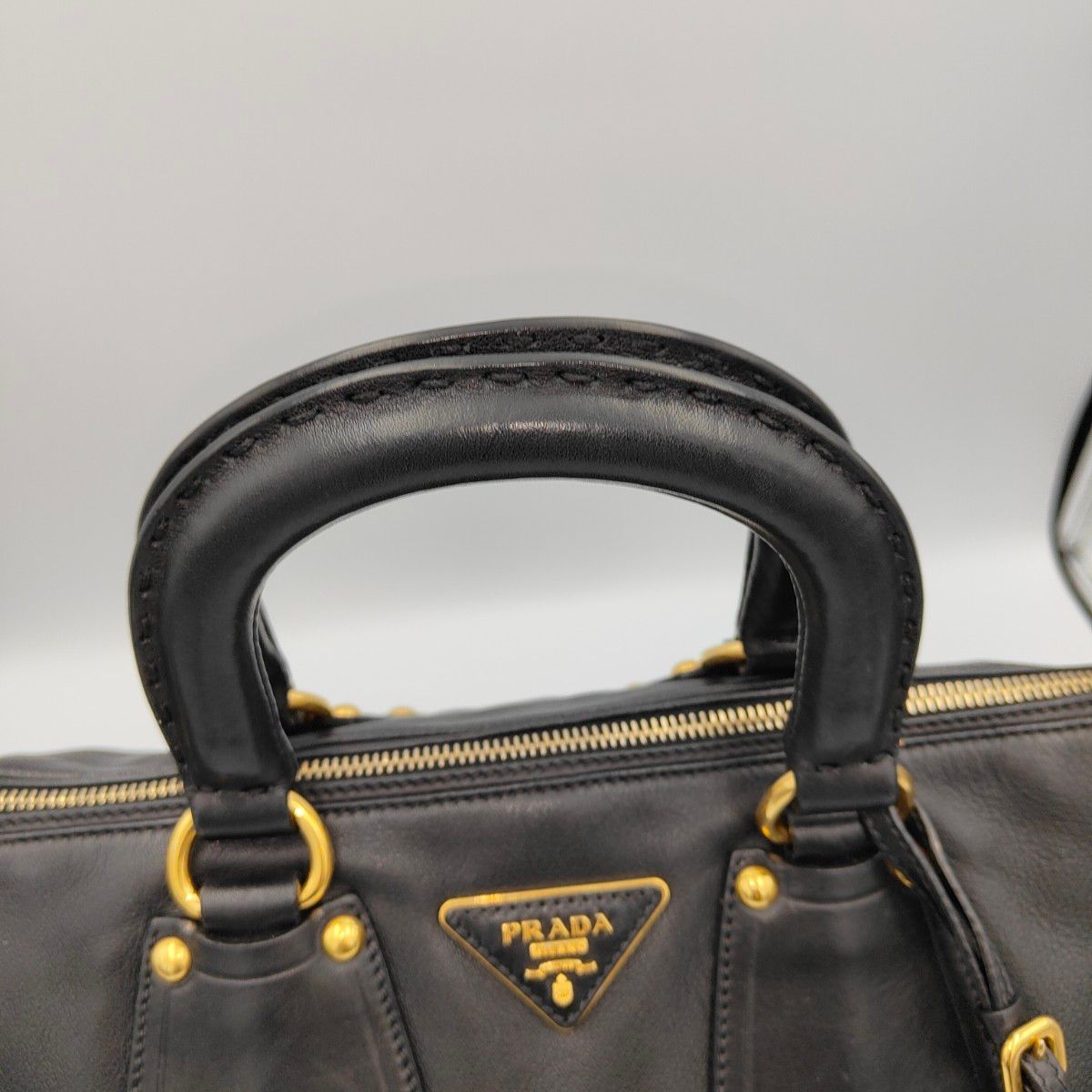 美品 Gカード付 プラダ オールレザー ハンドバッグ ブランドタグ 美品 Gカード付 プラダ オールレザー ハンドバッグ ブランドタグ