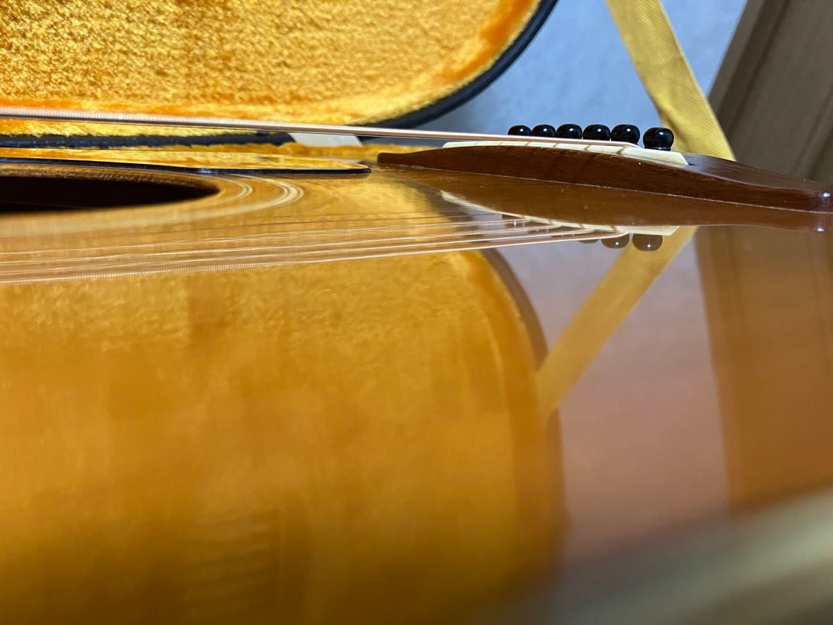 1968年製【最初期赤ラベル】YAMAHA FG180 釣鐘 長体ロゴ 弦高2 8 1968年製【最初期赤ラベル】YAMAHA FG180 釣鐘 長体ロゴ 弦高2 8