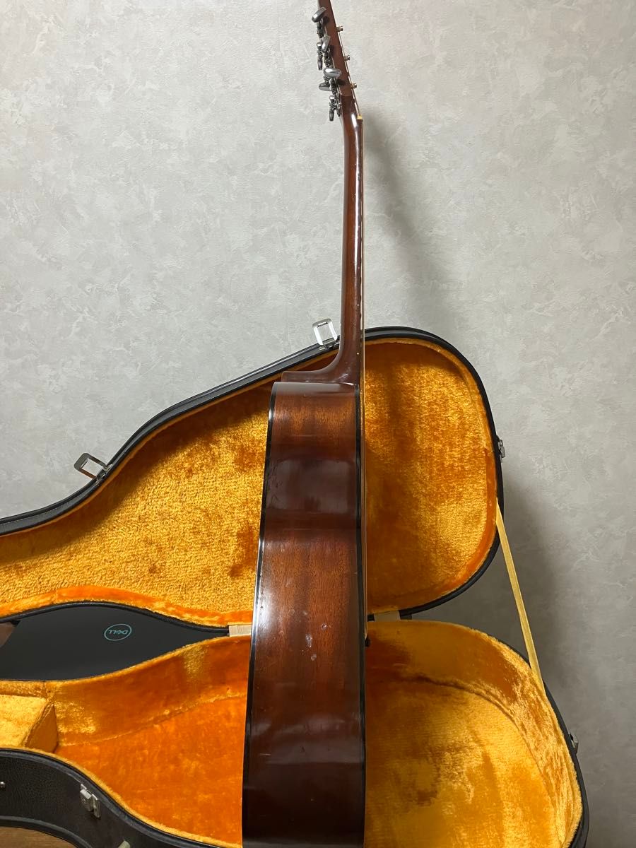 1968年製【最初期赤ラベル】YAMAHA FG180 釣鐘 長体ロゴ 弦高2 8 1968年製【最初期赤ラベル】YAMAHA FG180 釣鐘 長体ロゴ 弦高2 8