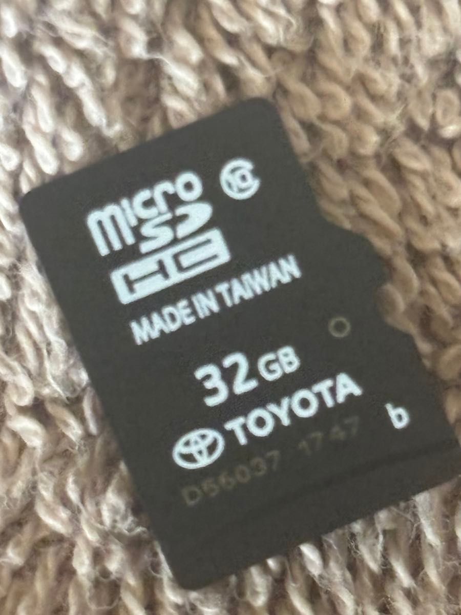 2016年秋版 NSZT-Y66T 08675-0AM35 トヨタ純正 ナビ 地図データ 2016年秋版 NSZT-Y66T 08675-0AM35 トヨタ純正 ナビ 地図データ