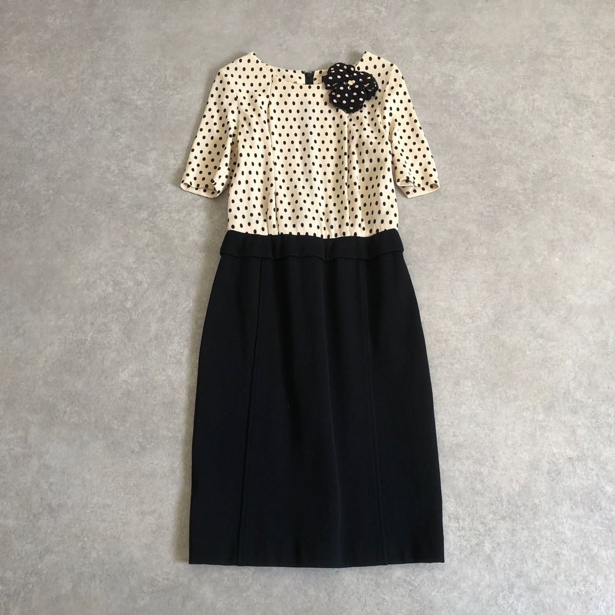 YUKI TORII○上品○ドット柄切替デザイン ワンピース YUKI TORII○上品○ドット柄切替デザイン ワンピース