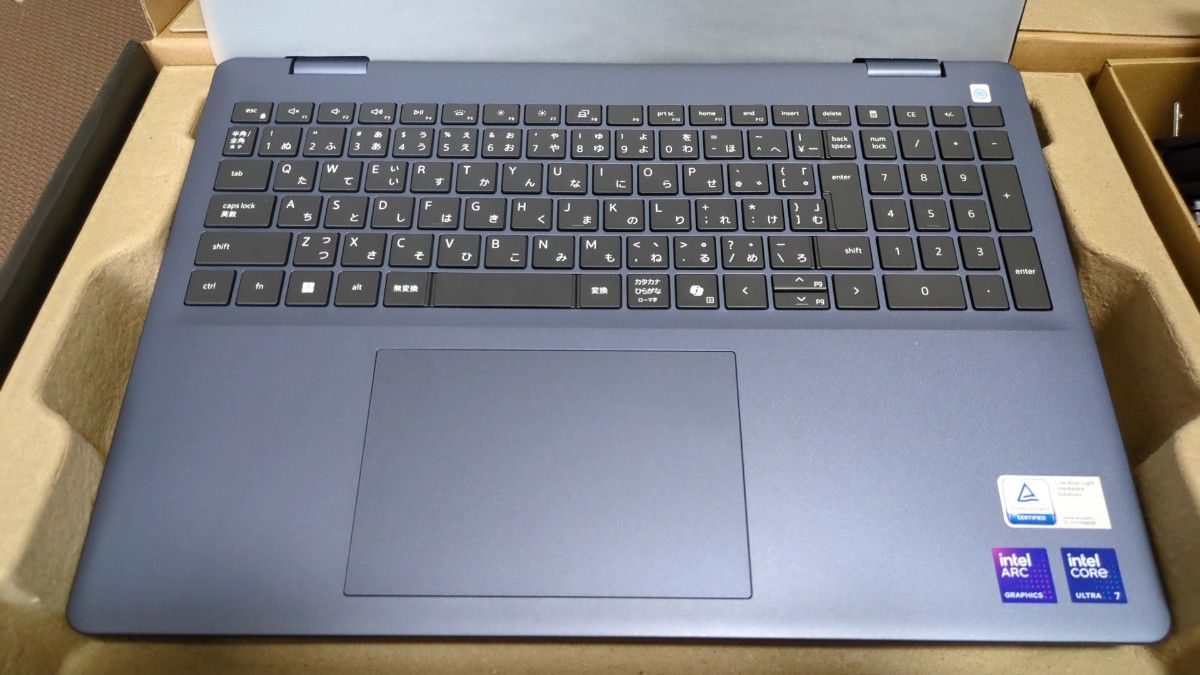DELL 最新CPU 16インチ 2-in-1ノートパソコン タッチ DELL 最新CPU 16インチ 2-in-1ノートパソコン タッチ